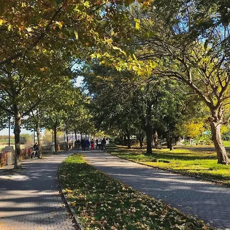 Luxury With A Wonderful View Апартаменты Шкодер